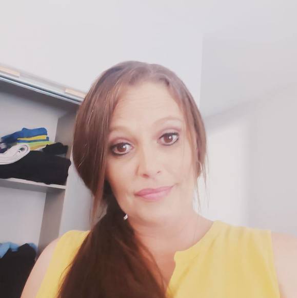 Meet your Posher, Linzy - Picture 1 of 1